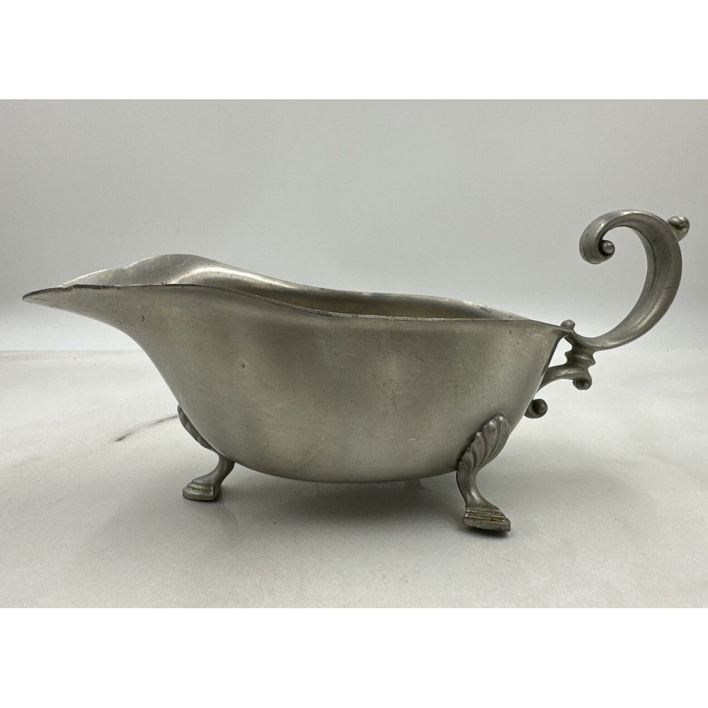Vintage INTERNATIONAL PEWTER GRAVY SAUCE BOAT 7" Claw Foot Tub Shaped